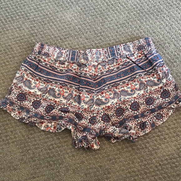Shorts - Picture 2 of 3
